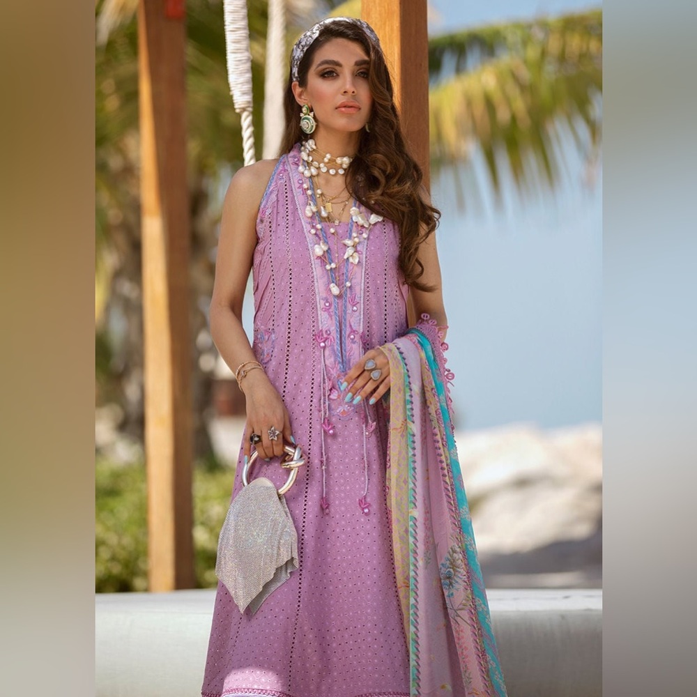 Farah Talib Aziz | Size L | Embroidered Anarkali + Matching Pants + Dupatta - Picture 7 of 7